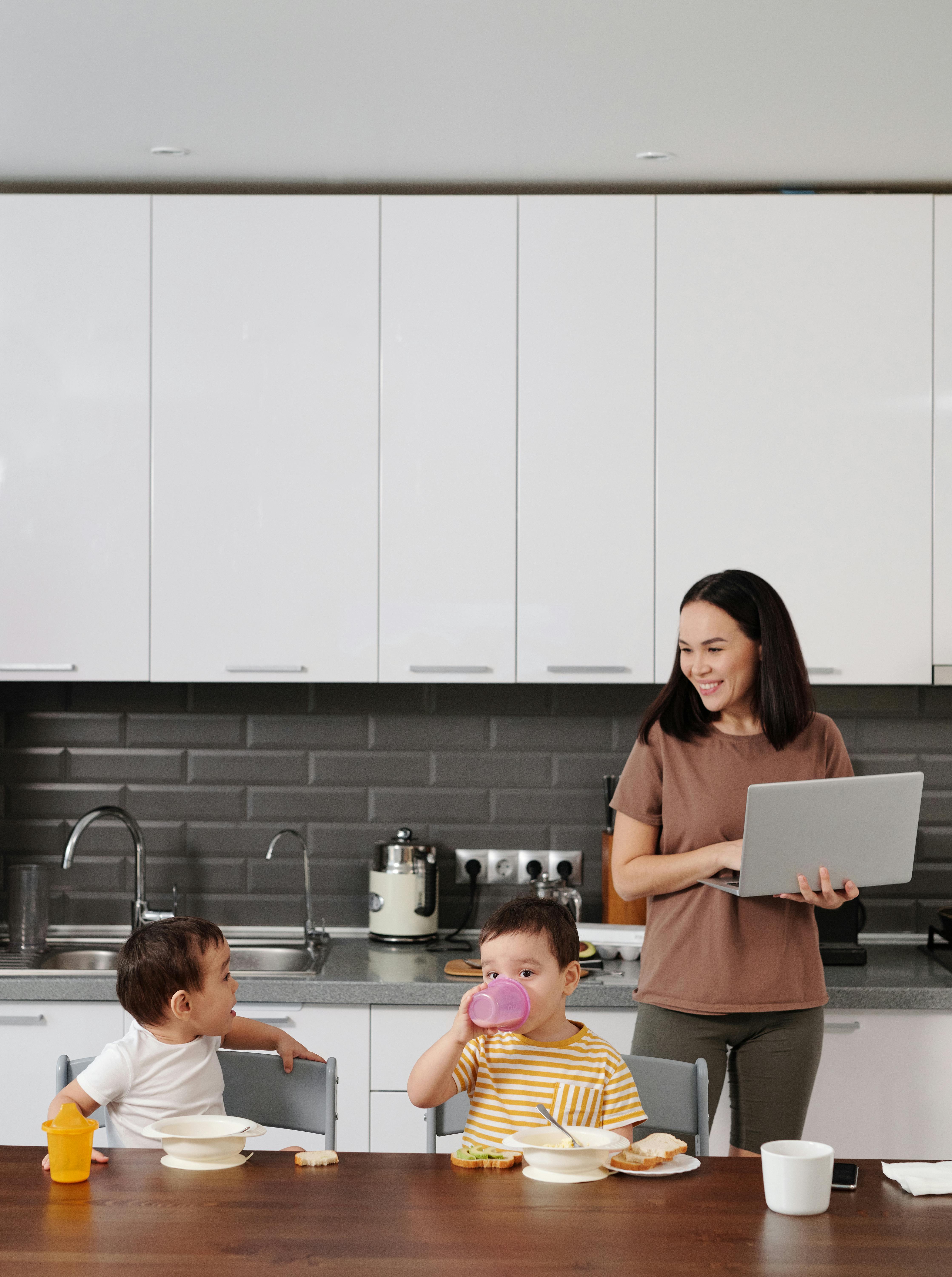Single Parenting on One Income: Smart Tips for Thriving, Not Just Surviving